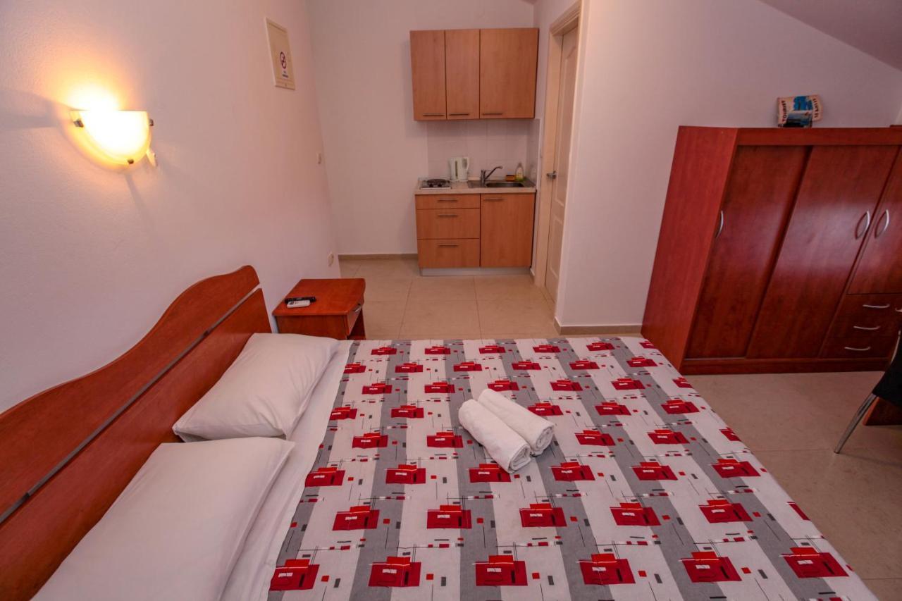 Vila Perunika Sukošan Buitenkant foto